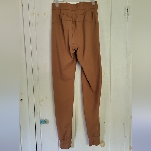 Zyia Activewear Camel Ascend  Athleisure Sporty Performance Jogger Pants-M - Picture 6 of 11